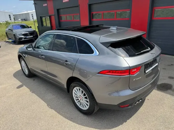 Jaguar F-Pace 20d AWD Prestige
