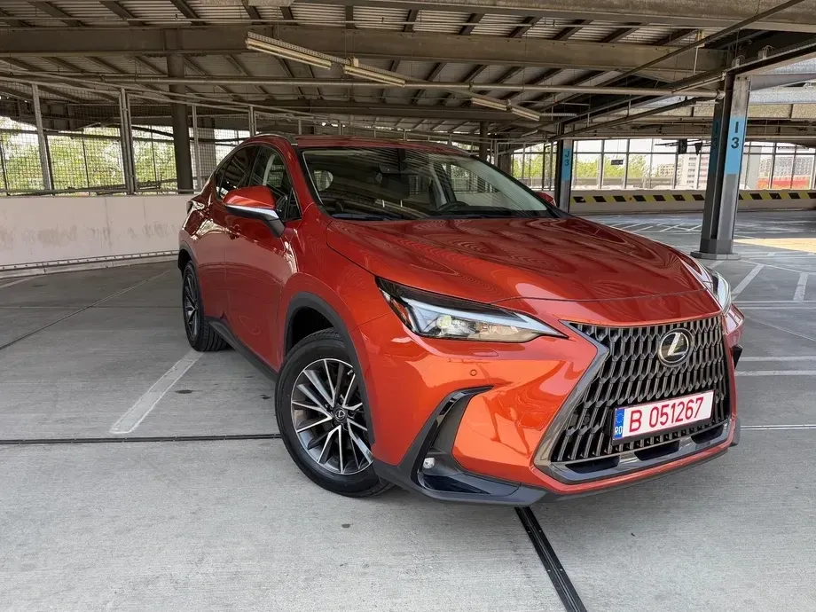 Lexus NX II 450h+ E-FOUR Executive Line — imagine 2