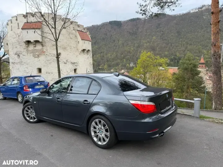 BMW Seria 5 E60/E61 [2003 - 2010] 530xd Aut.