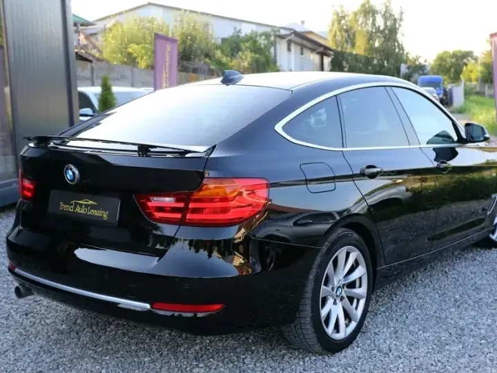 BMW Seria 3 F30/F31/F34 320d Modern Line