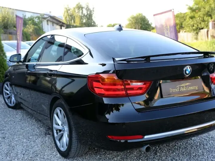 BMW Seria 3 F30/F31/F34 320d Modern Line