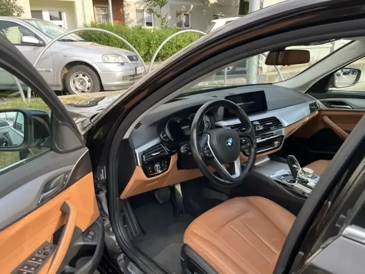 BMW Seria 5 G30/G31 530i AT