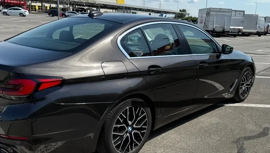 BMW Seria 5 G30/G31 530i AT — imagine 3