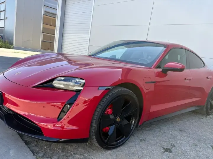 Porsche Taycan 4S