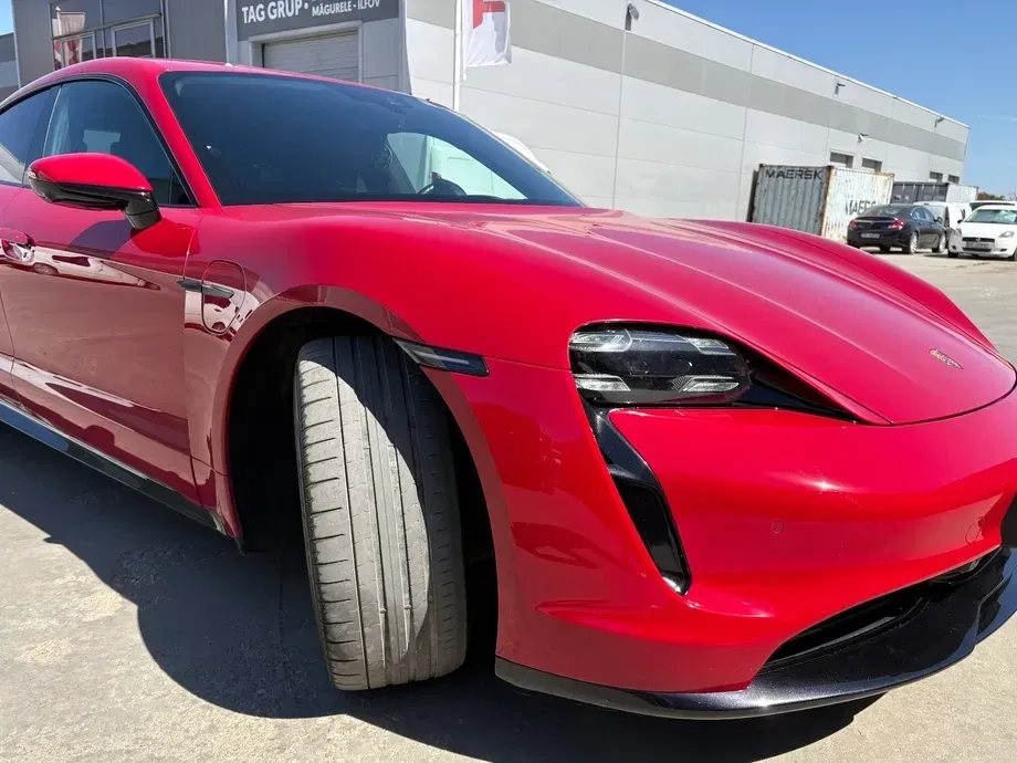 Porsche Taycan 4S — imagine 2