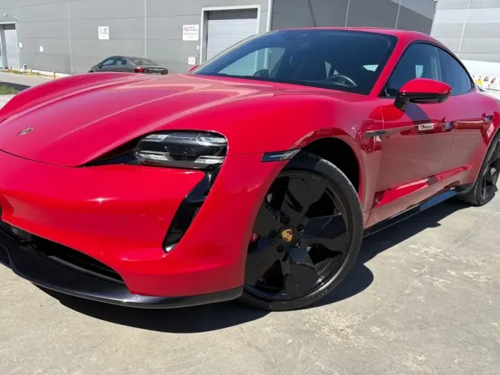Porsche Taycan 4S
