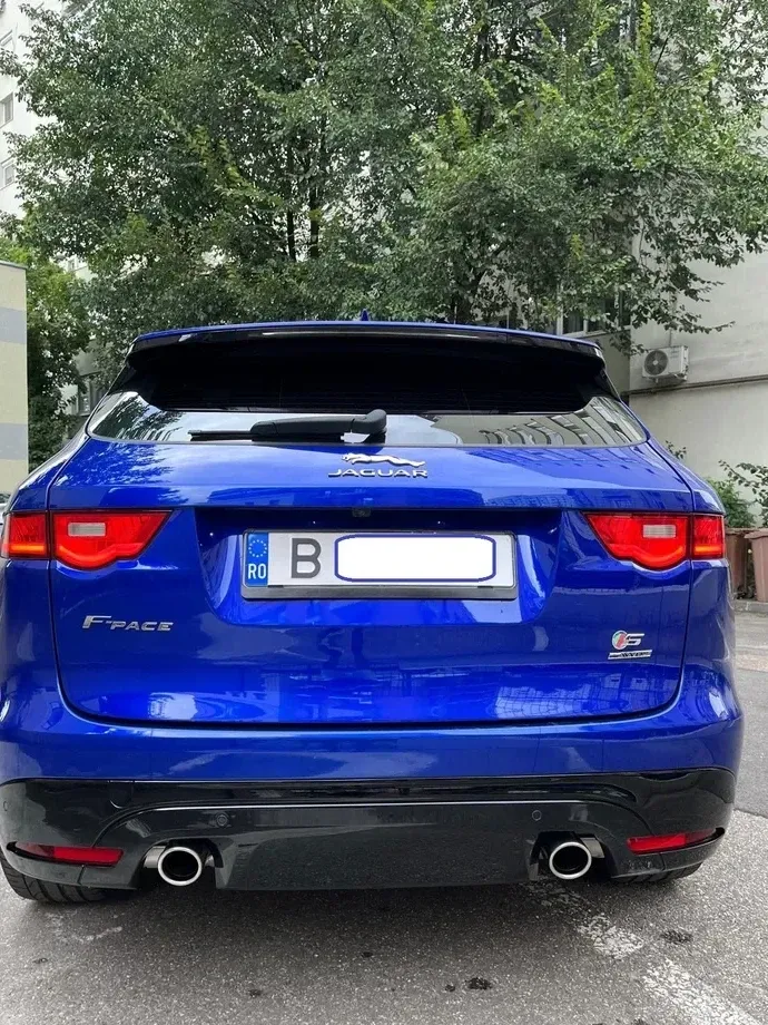 Jaguar F-Pace 30d AWD R-Sport — imagine 4