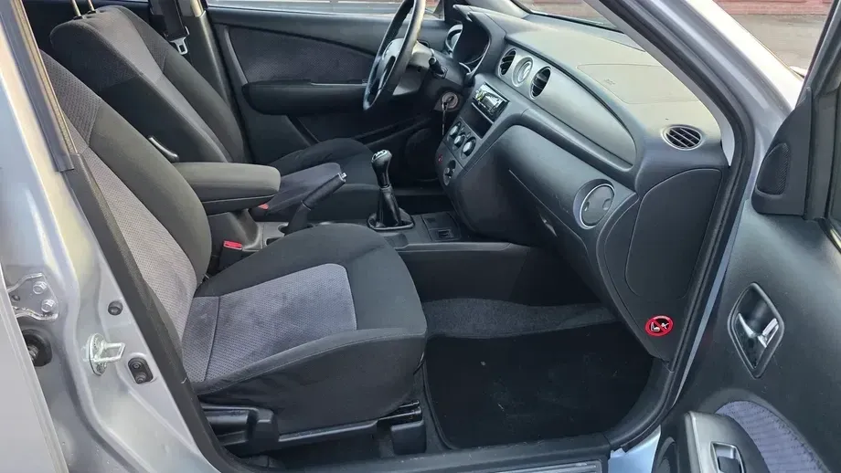 Mitsubishi Outlander — imagine 2