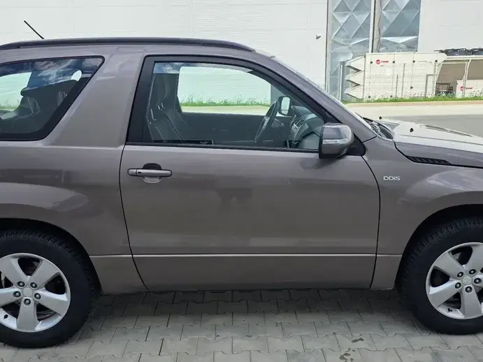 Suzuki Grand Vitara 1.9 DDiS Black&White DPF