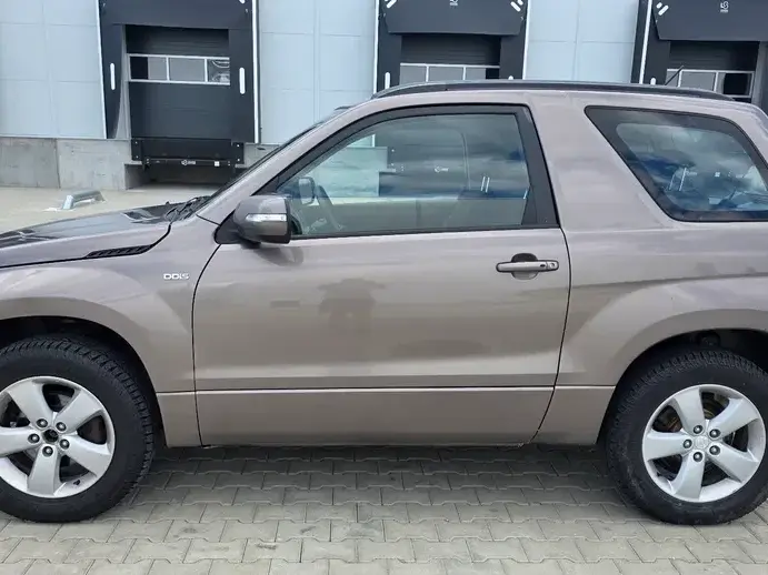 Suzuki Grand Vitara 1.9 DDiS Black&White DPF