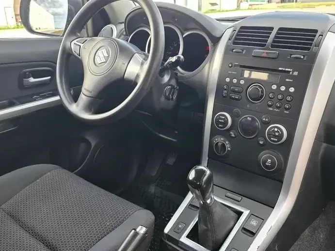 Suzuki Grand Vitara 1.9 DDiS Black&White DPF