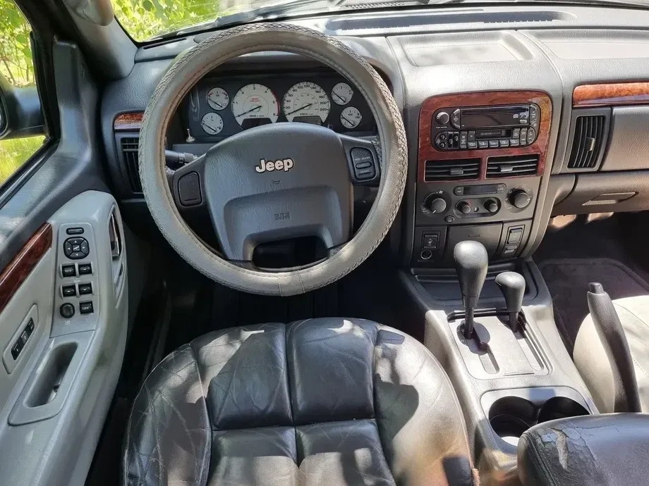 Jeep Grand Cherokee — imagine 2