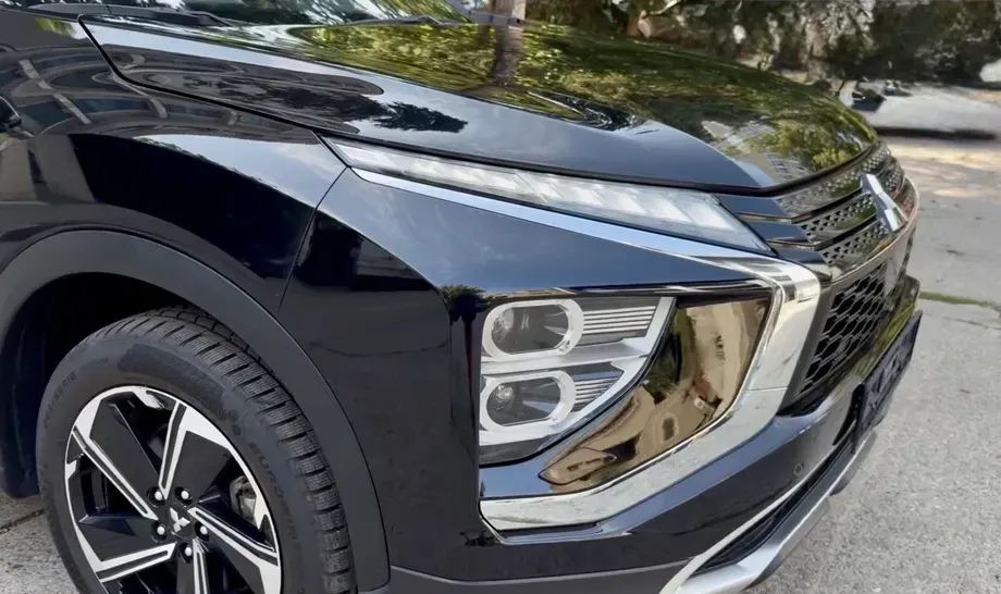 Mitsubishi Eclipse Cross PHEV Intense+ Black — imagine 6