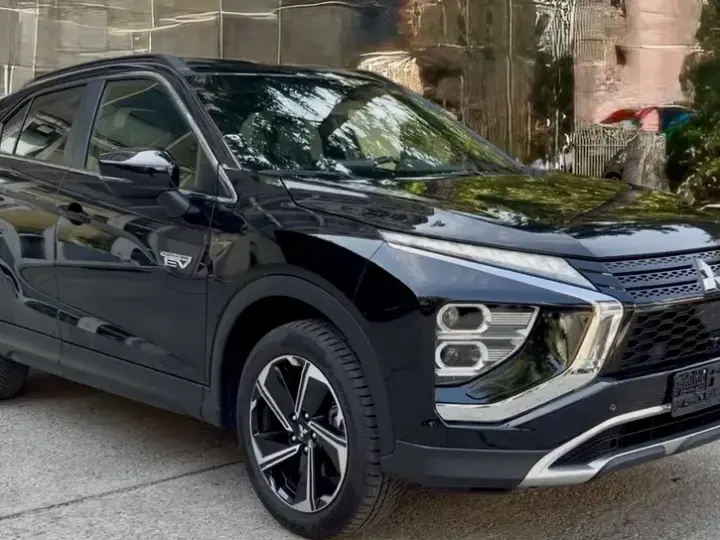 Mitsubishi Eclipse Cross PHEV Intense+ Black
