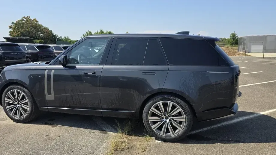 Land Rover Range Rover 3.0 I6 D300 MHEV HSE — imagine 3