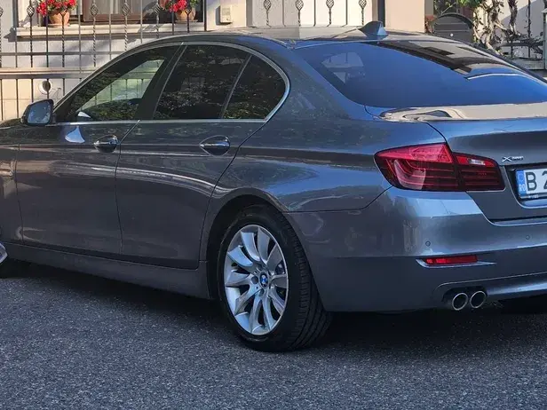 BMW Seria 5 F10/F11/F07 [2010 - 2017] 525d xDrive AT
