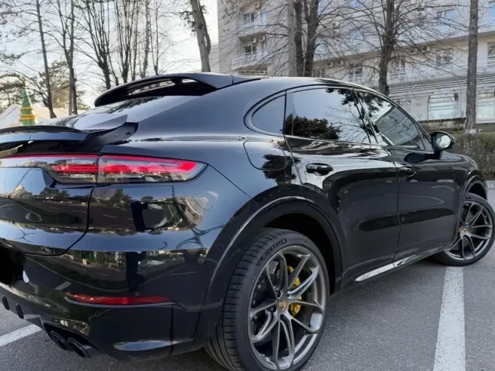 Porsche Cayenne Coupe
