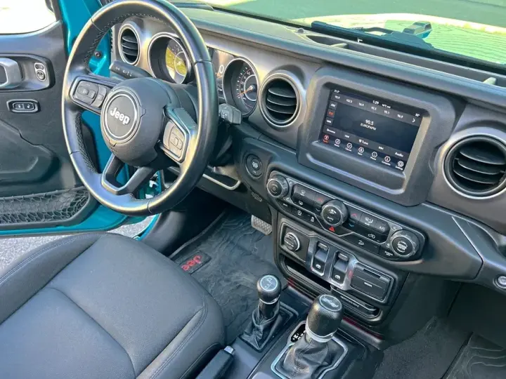 Jeep Wrangler 2.0 T-GDI Hardtop AWD Automatik Sport