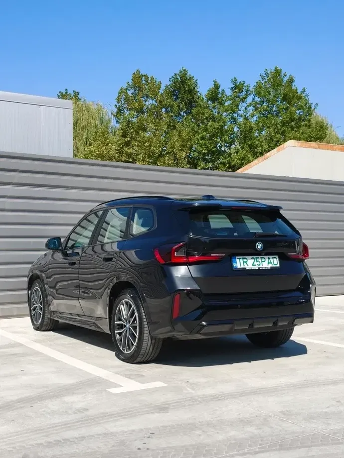 BMW iX1 — imagine 4
