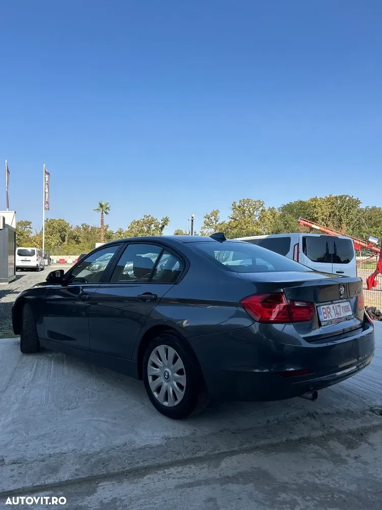 BMW Seria 3 F30/F31/F34 [2011 - 2019] 318d — imagine 3