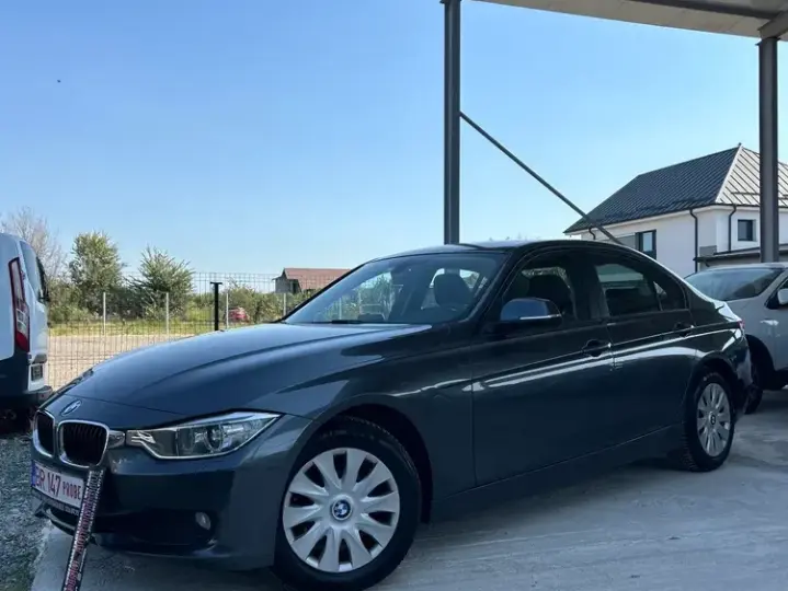 BMW Seria 3 F30/F31/F34 [2011 - 2019] 318d