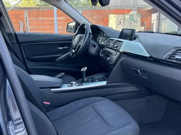 BMW Seria 3 F30/F31/F34 [2011 - 2019] 318d