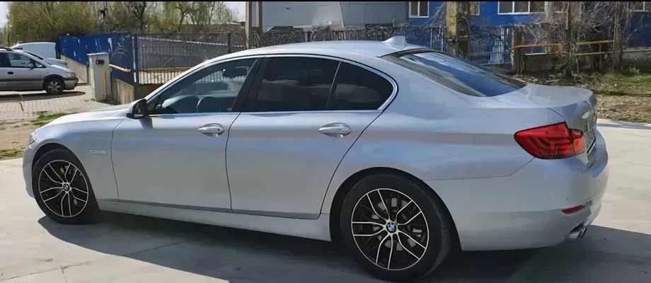 BMW Seria 5 F10/F11/F07 525d Aut. — imagine 6
