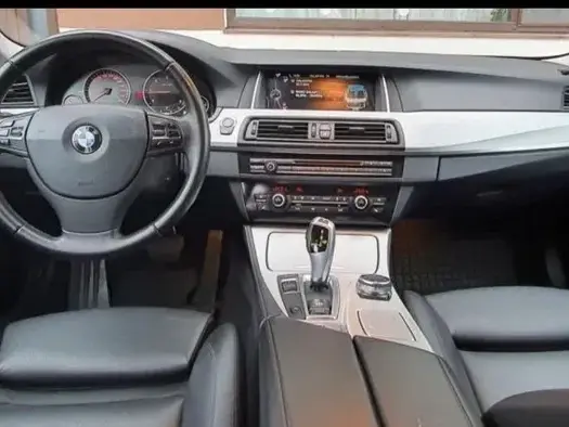 BMW Seria 5 F10/F11/F07 525d Aut.