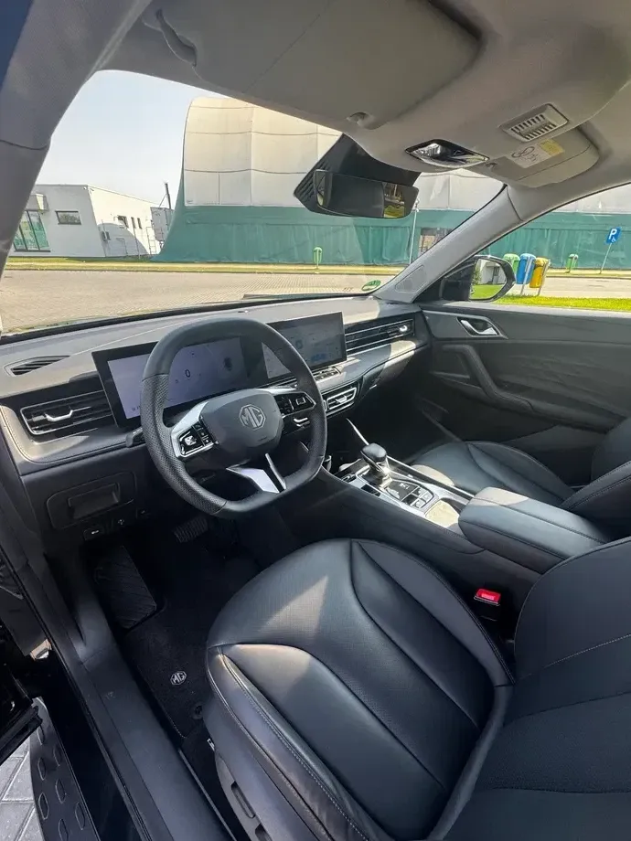 MG EHS Luxury — imagine 4