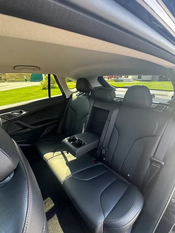 MG EHS Luxury — imagine 5