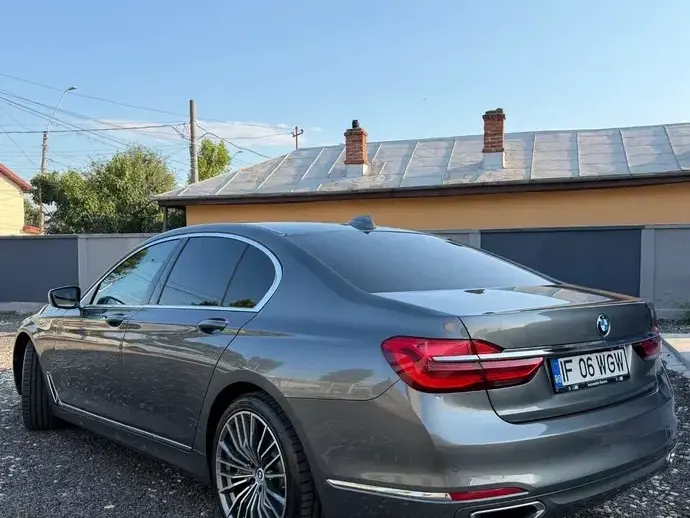 BMW Seria 7 G11/G12 730d xDrive