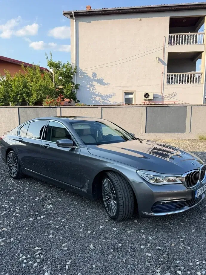 BMW Seria 7 G11/G12 730d xDrive — imagine 2