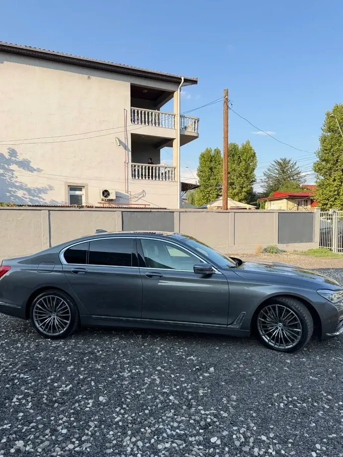 BMW Seria 7 G11/G12 730d xDrive — imagine 3