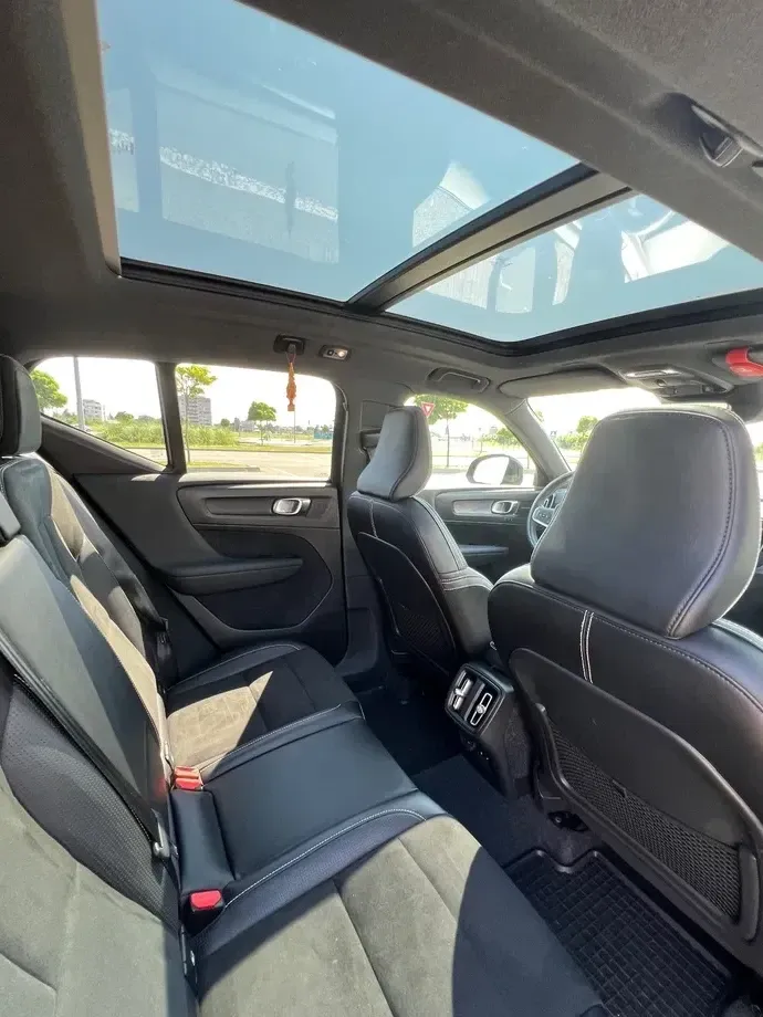 Volvo XC 40 T5 AWD Geartronic R-Design — imagine 4