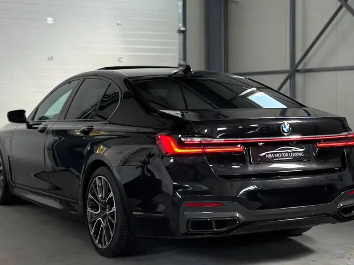 BMW Seria 7 745e