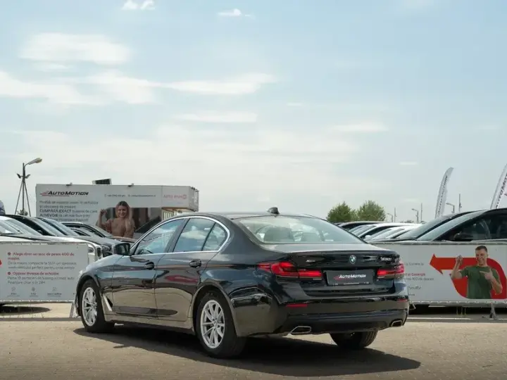 BMW Seria 5 530i xDrive AT MHEV