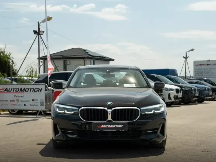 BMW Seria 5 530i xDrive AT MHEV