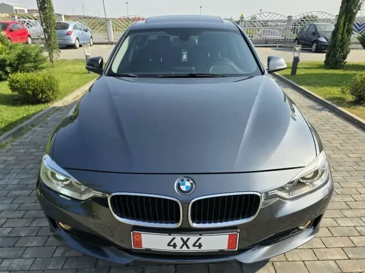 BMW Seria 3 ver-320d-xdrive-at-luxury-line