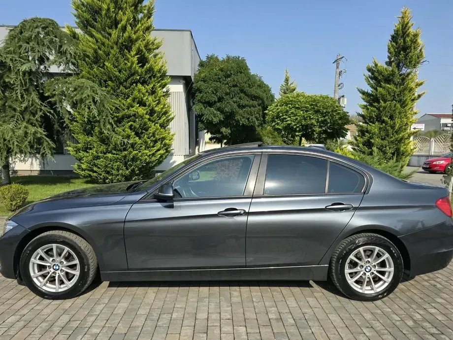BMW Seria 3 ver-320d-xdrive-at-luxury-line — imagine 6