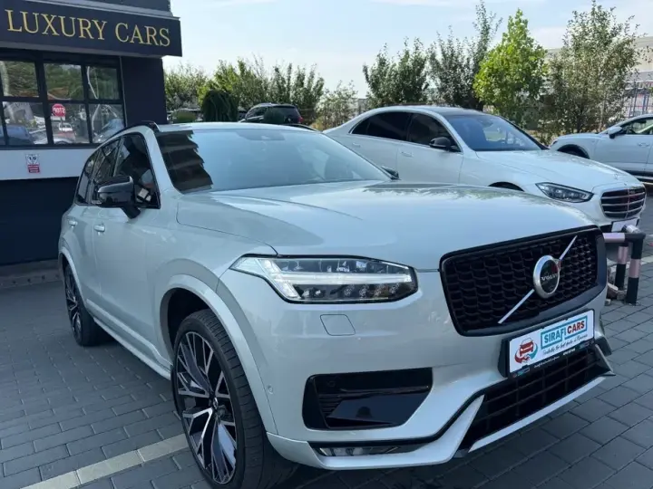 Volvo XC 90 II B5 MHEV AWD 7 locuri R-Design