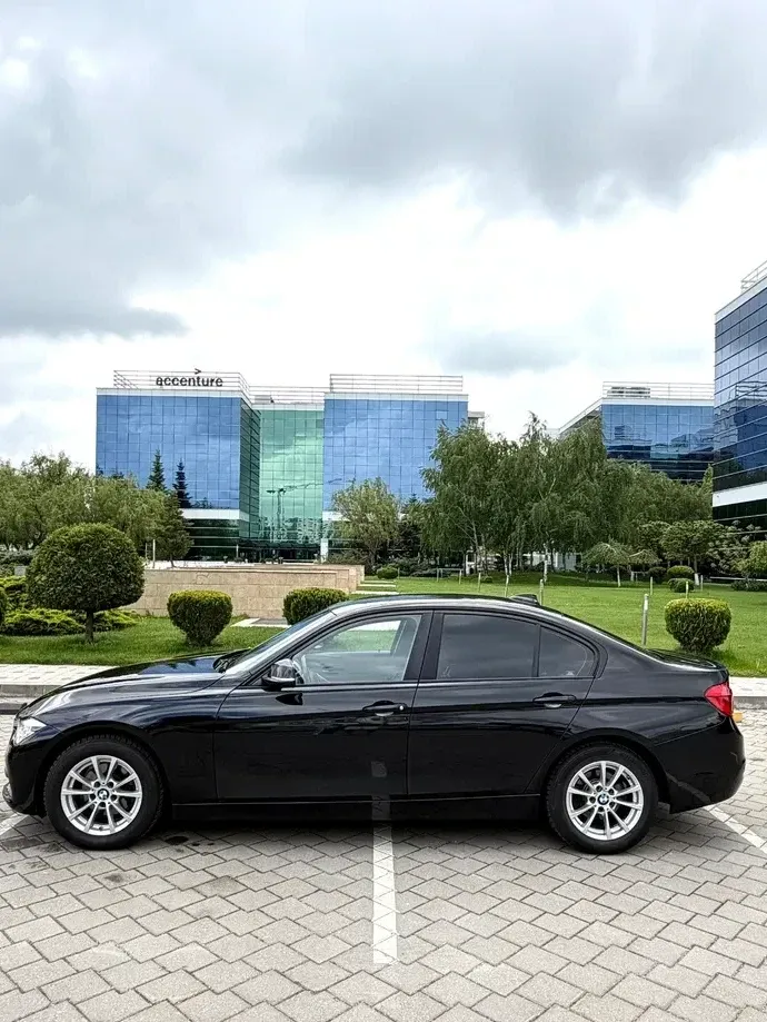 BMW Seria 3 F30/F31/F34 — imagine 3
