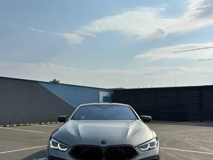 BMW M8