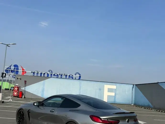 BMW M8