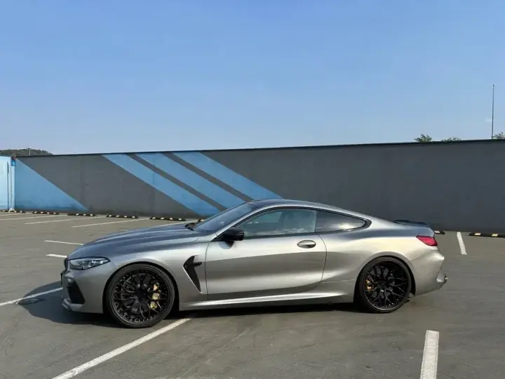 BMW M8