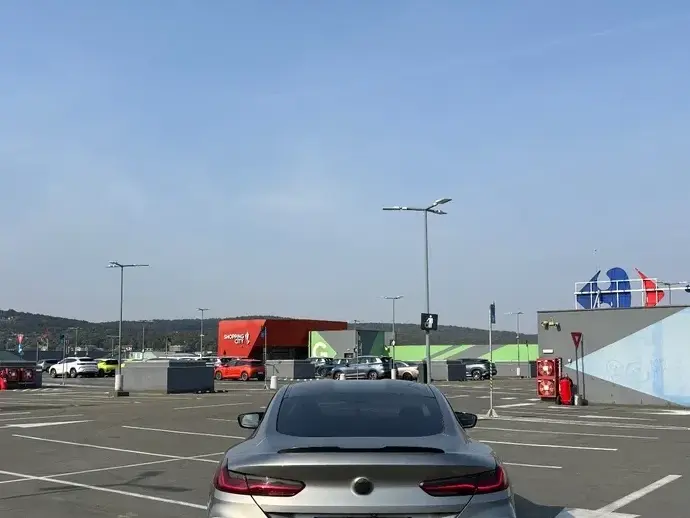 BMW M8