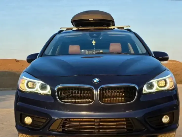 BMW Seria 2 216d Aut. Advantage
