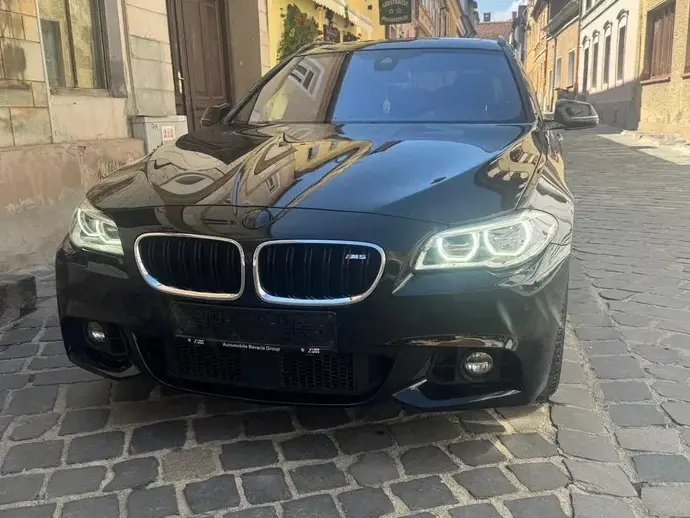 BMW Seria 5 F10/F11/F07 530d xDrive AT
