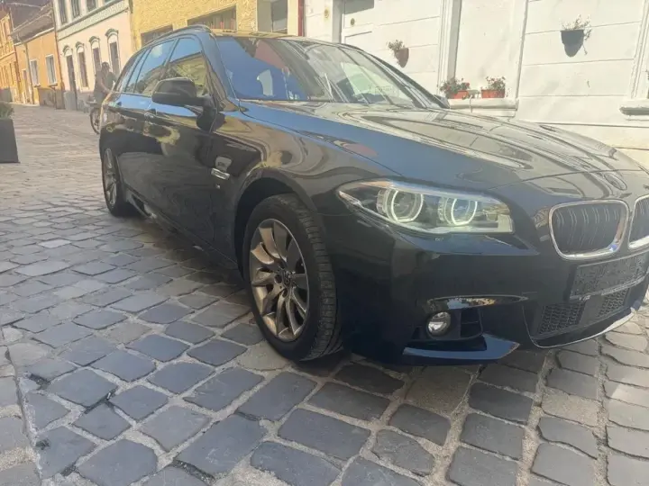 BMW Seria 5 F10/F11/F07 530d xDrive AT