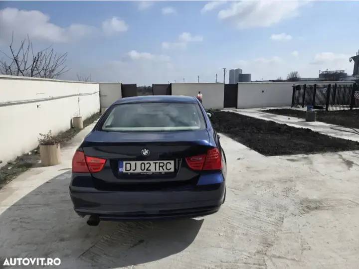 BMW Seria 3 E90/E91/E92/E93 [2005 - 2013] 320i