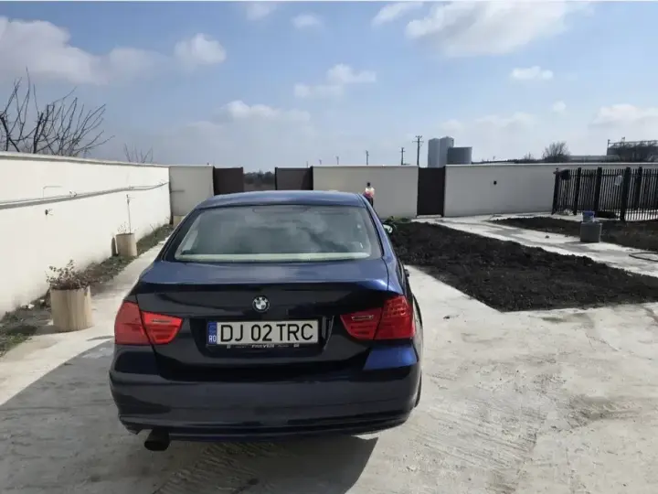 BMW Seria 3 E90/E91/E92/E93 320i